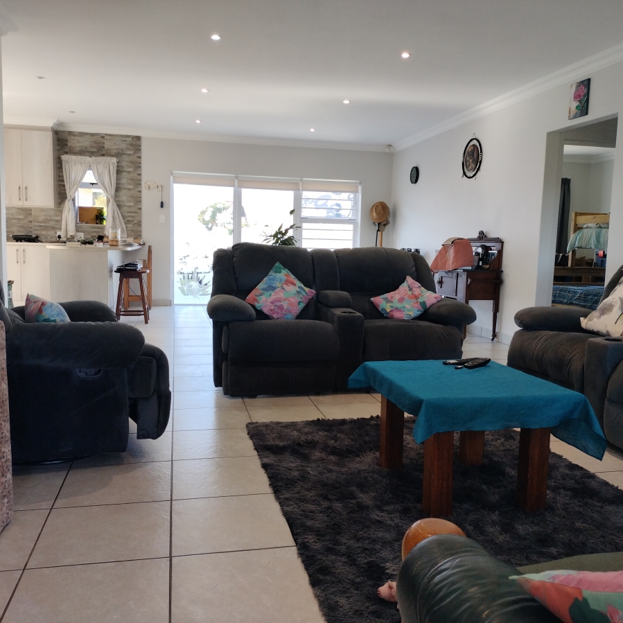4 Bedroom Property for Sale in Grootbrakhoogte Western Cape